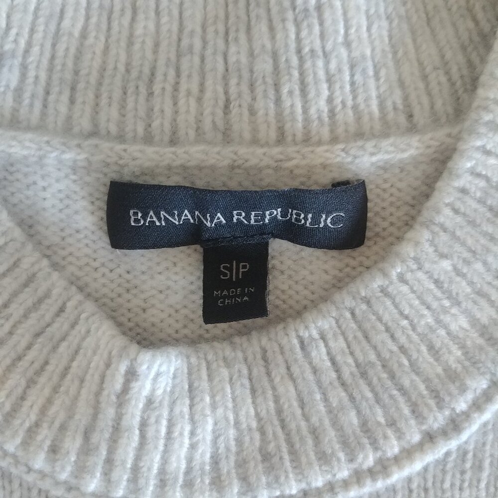 Upcycled one of a kind 100% hand embroidered grey purple cotton sweater Small - Picture 12 of 15